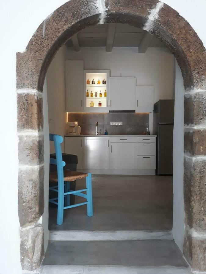 Xenonas Apartment Камиларион Екстериор снимка