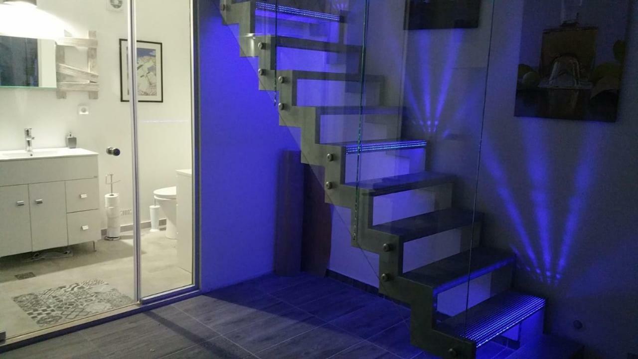 Xenonas Apartment Камиларион Екстериор снимка