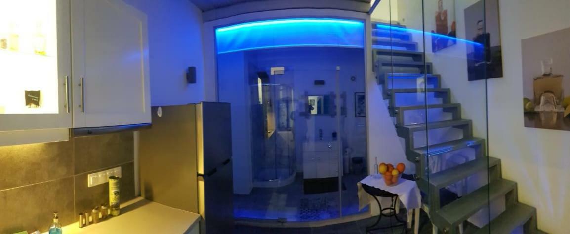 Xenonas Apartment Камиларион Екстериор снимка